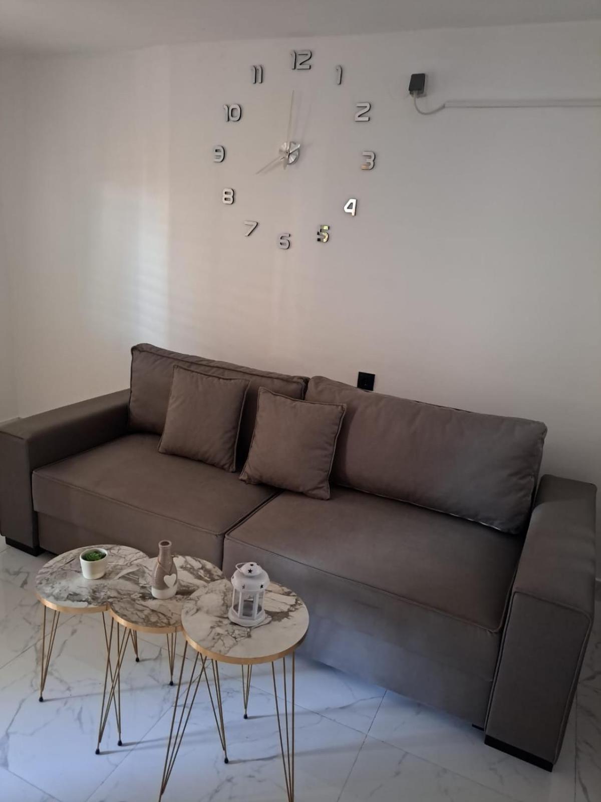 Apartmani Ana Tribalj Eksteriør bilde