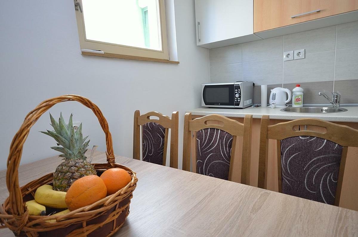 Apartmani Ana Tribalj Eksteriør bilde