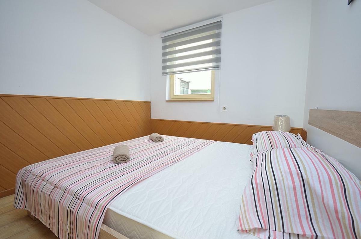 Apartmani Ana Tribalj Eksteriør bilde